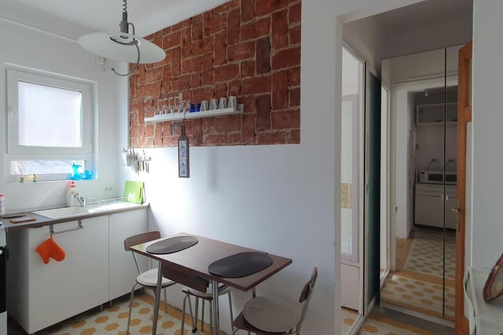 Elegant Apartment Near Rosetti Square Bucarest Exterior foto