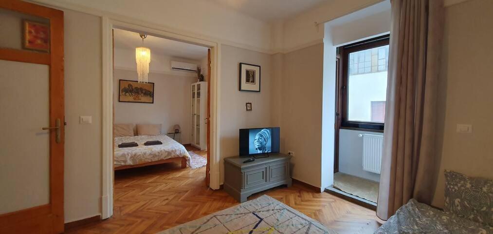 Elegant Apartment Near Rosetti Square Bucarest Exterior foto